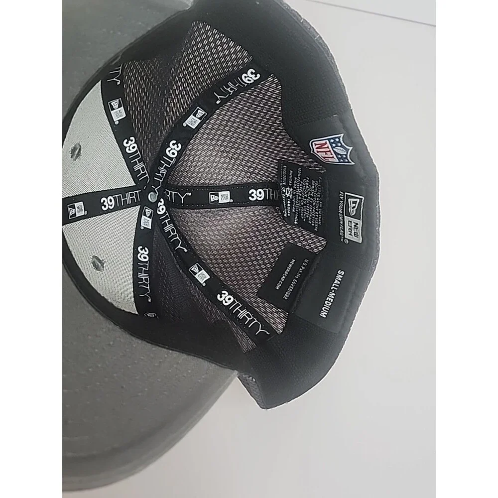 Los Angeles Chargers New Era 39Thirty Hat Size Small/ Medium Gray Black NFL